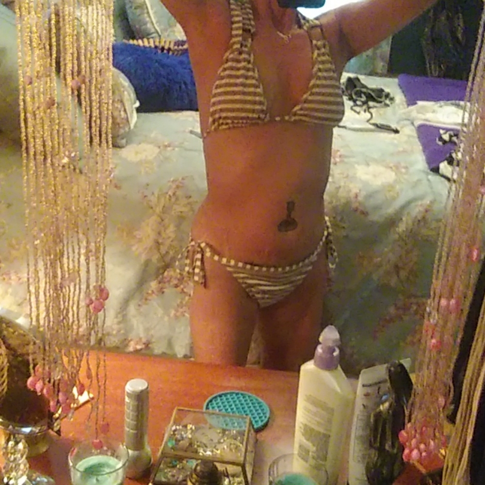 Bathing suit - Picture 2 of 3
